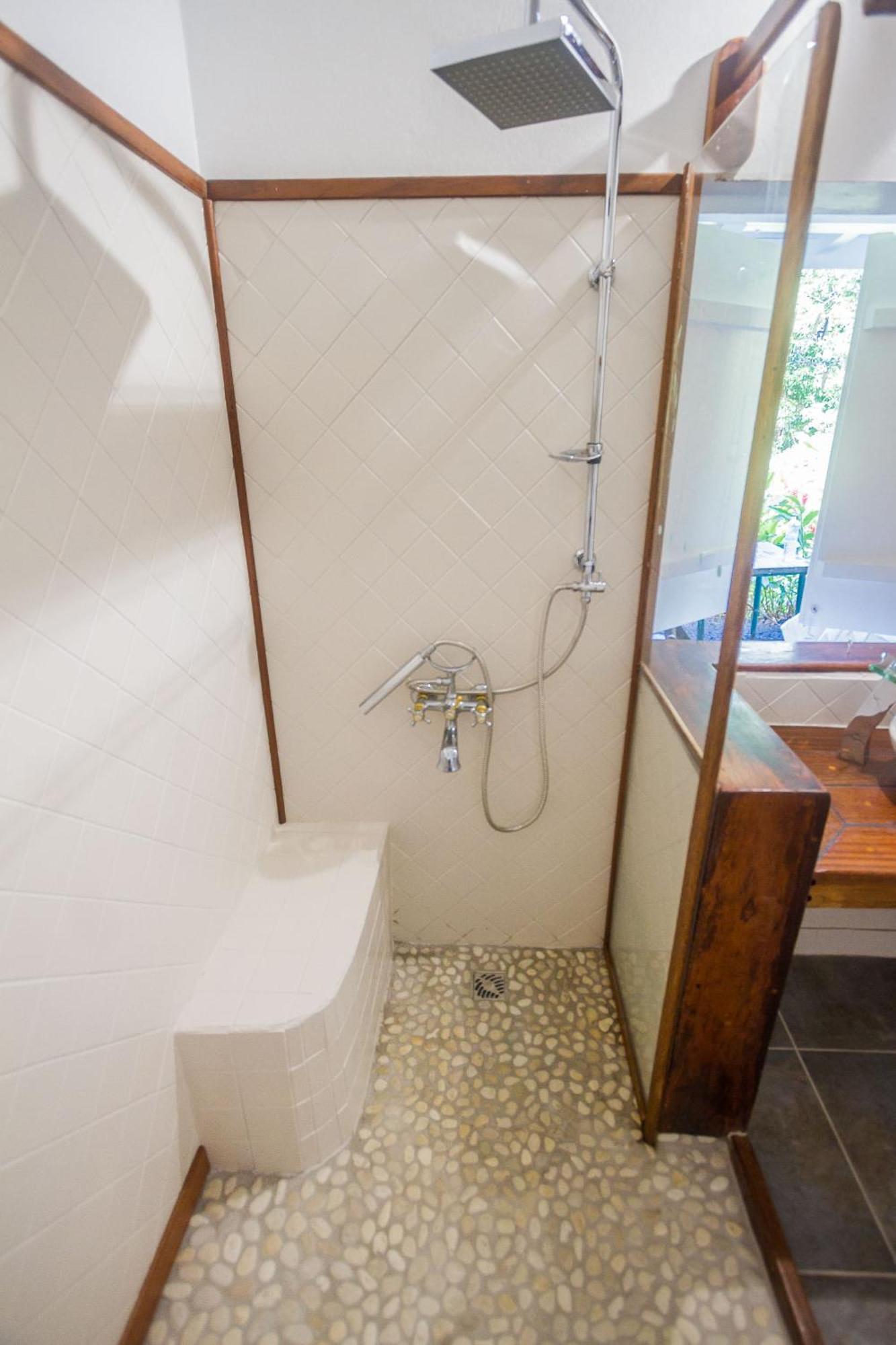 Ecolodges Karet デエエ エクステリア 写真